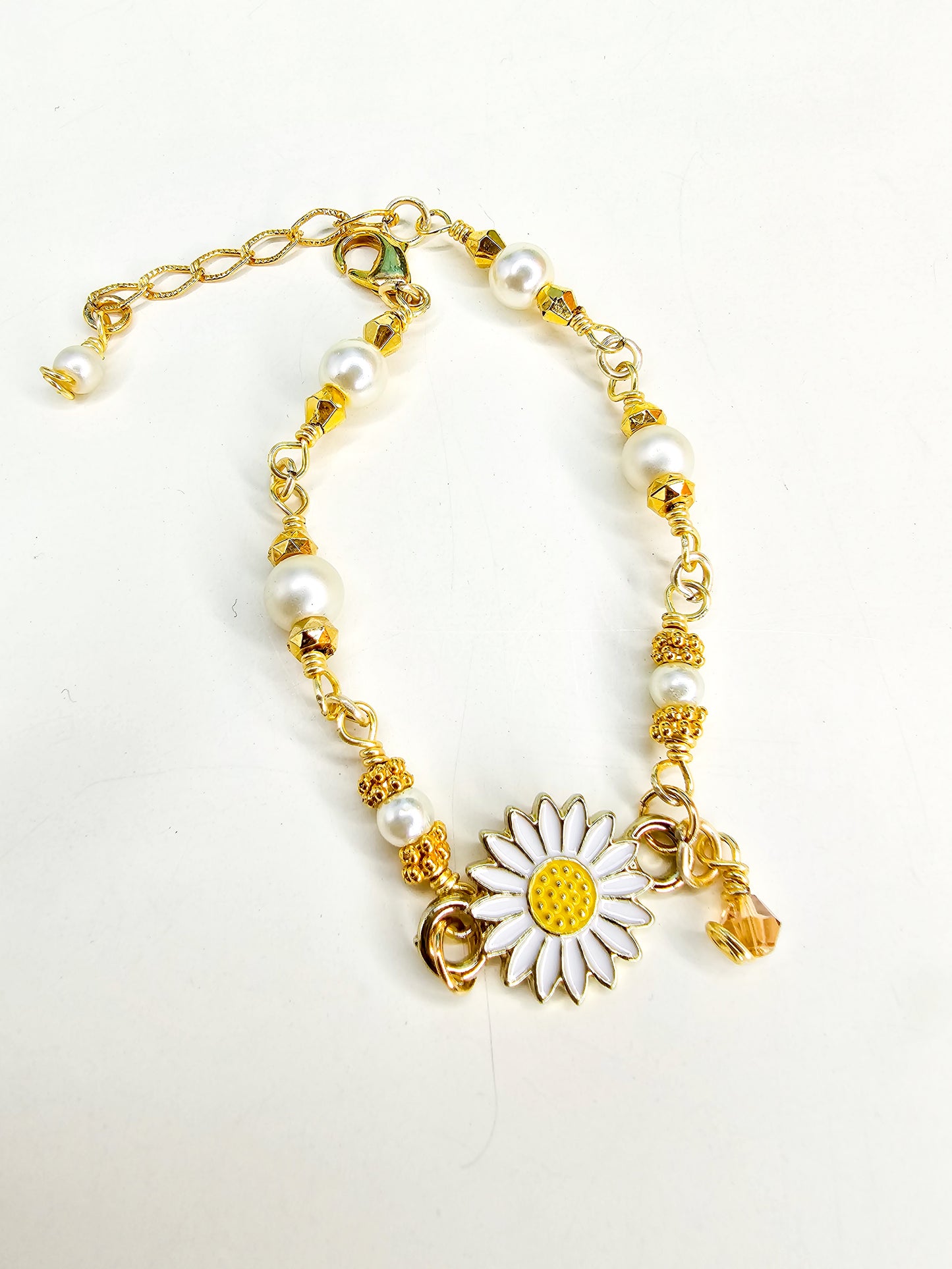 Daisy and Pearl Bracelet