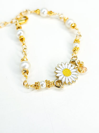 Daisy and Pearl Bracelet